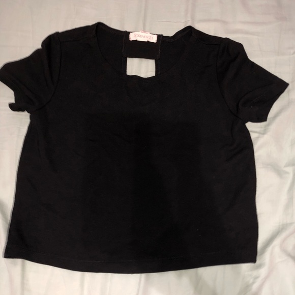Black Crop Top With Openings at the Back - Picture 1 of 2